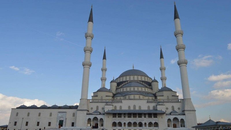 Ankara'nın Tarihi Kocatepe Camisi’nde Skandal Görüntüler! Valilik ve Savcılık'tan Açıklama Geldi! Soruşturma ve gözaltı kararı çıktı! 1