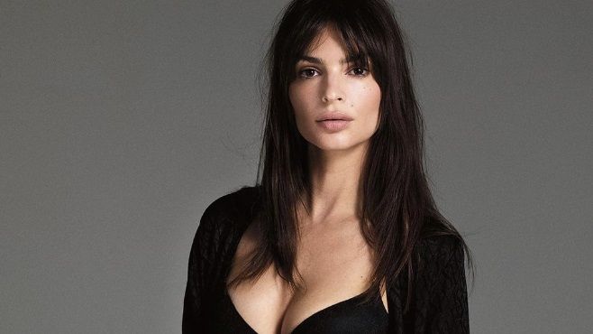 Emily Ratajkowski İç Çamaşırlı Poz Verdi! Görenler Şok Oldu!  “Göğüs dekoltesi ateş ediyor!” 1