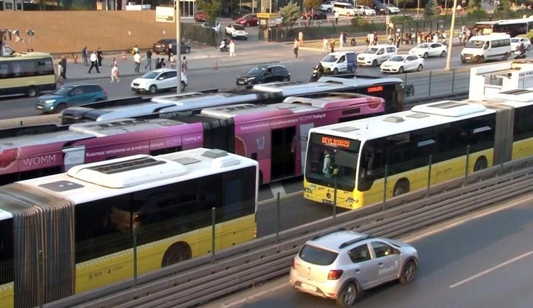 65 yaş üstü vatandaşlara müjdeli haber! Bakanlık olaya el attı! Peki Ankara'da 65 yaşa belediye otobüsleri ücretli mi olacak? Konuya açıklık getirdi… 3