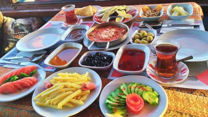 Ankara Kalesi’nde Pazar kahvaltısı Nerede Yapılır? Eşsiz Manzara Karşısında Kahvaltı Yapabileceğiniz Mekanlar Belli Oldu! Hisar Kasrı... 4
