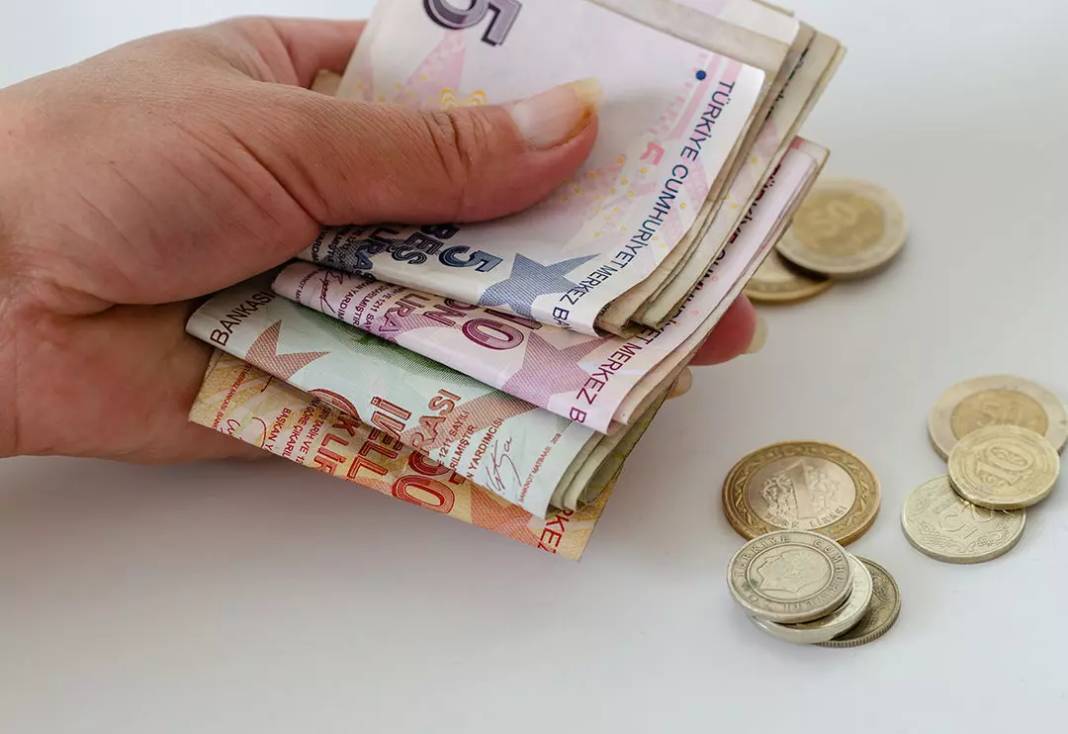 Halkbank’tan Emekliye 3 bin TL Destek ödemesi: Maaşı taşıyan hemen alabiliyor! Promosyondan ayrı ödeniyor! Kaçırmayın… 2