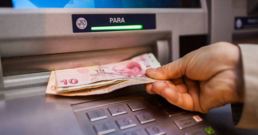 O bankadan müjdeli haber geldi! Günde 50 TL'ye 20 bin TL'lik kredi almanız için tek tık yeterli... Üstelik dosya masrafı yok 1