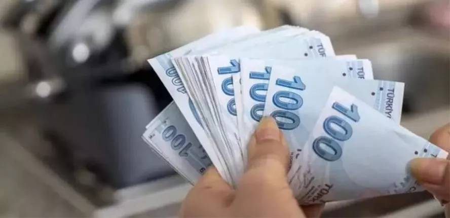 Halkbank’tan Emekliye 3 bin TL Destek ödemesi: Maaşı taşıyan hemen alabiliyor! Promosyondan ayrı ödeniyor! Kaçırmayın… 3