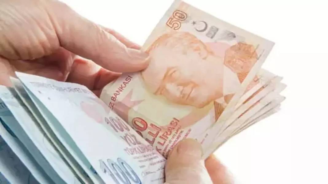 Halkbank faizleri güncelledi: Günde 99 TL ödeyen özel sektör çalışanına 50 bin TL'lik kredi desteği verilecek! 4