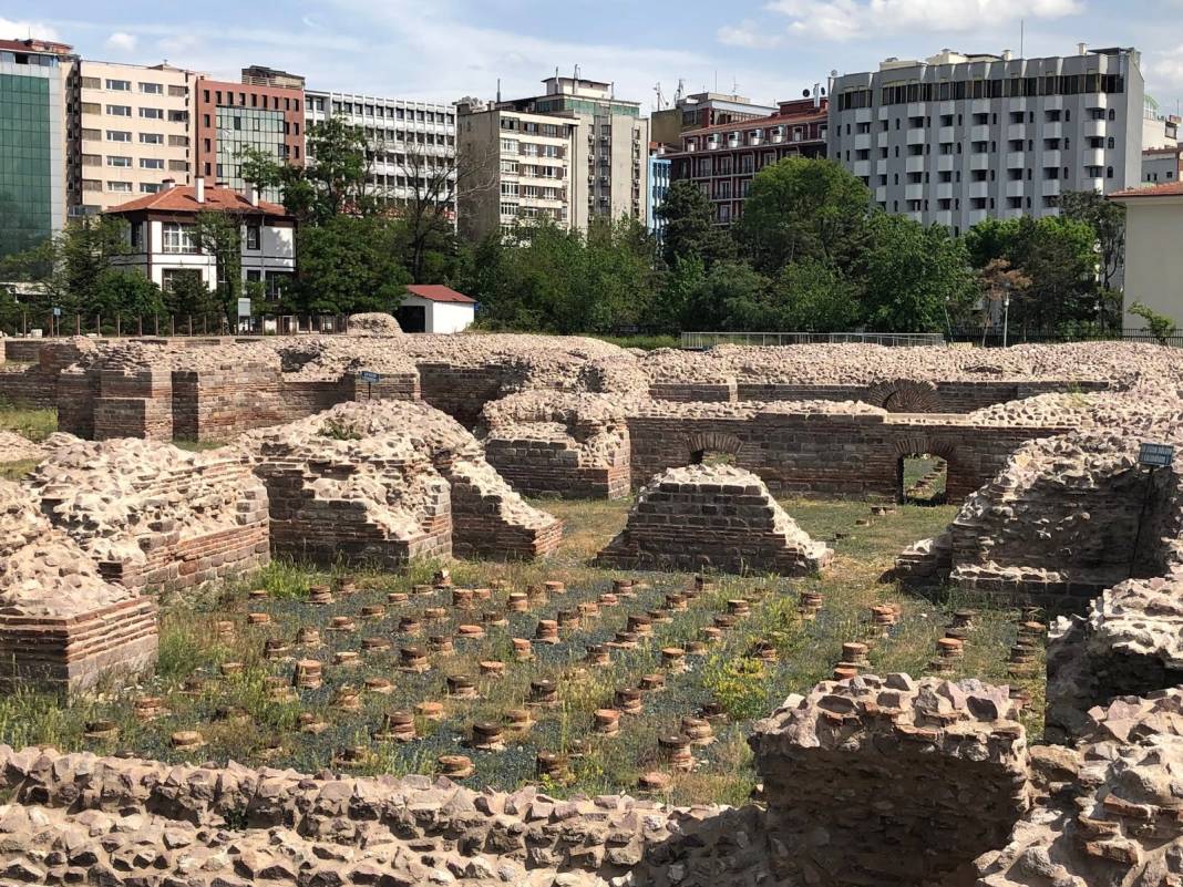 Yapay zeka Ankara Ulus'ta gezilmesi gereken yerleri sıraladı! Cami, hamam, park, müze... Görmeden dönmeyin 1