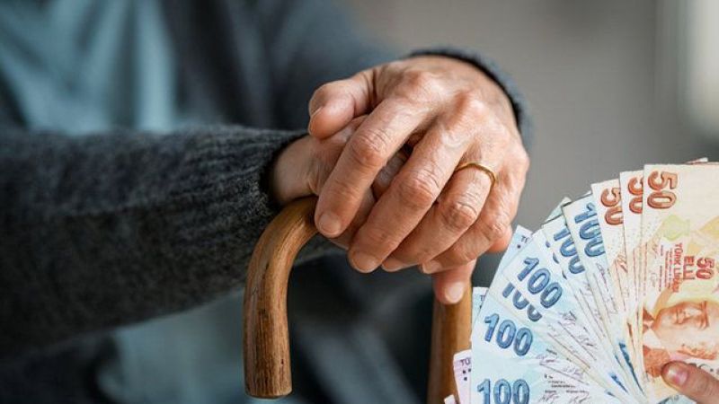 SGK uzmanı EYT yasasına dikkat çekti: 2,5 milyon kişi daha emekli olabilir! 3