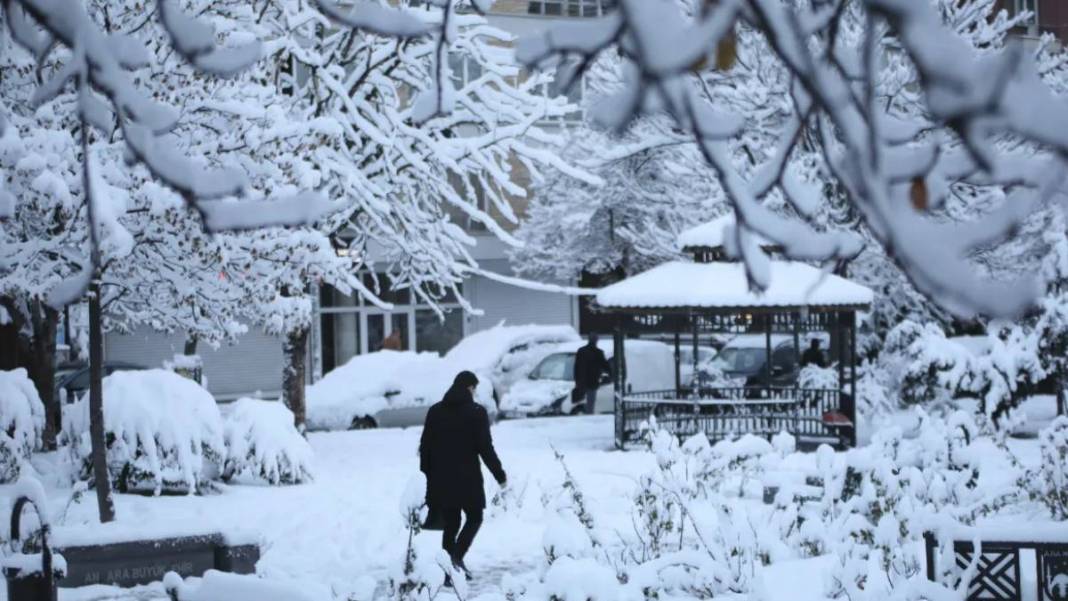 Ankara’ya Kar Ne Zaman Yağacak! 2023 Yılı İçin Kar Tarihi Belli Oldu! Öğrencilere Kar Tatili Müjdesi Yaklaşıyor! 4