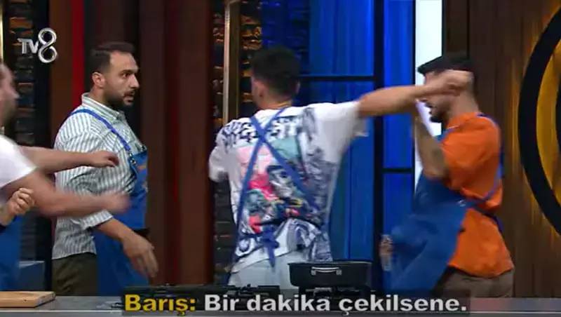 MasterChef All Star’da ilk diskalifiye: Görüntüler ortaya çıktı, Barbaros ile Barış’ın kavgası Somer Şef’e o sözü söyletti! 2