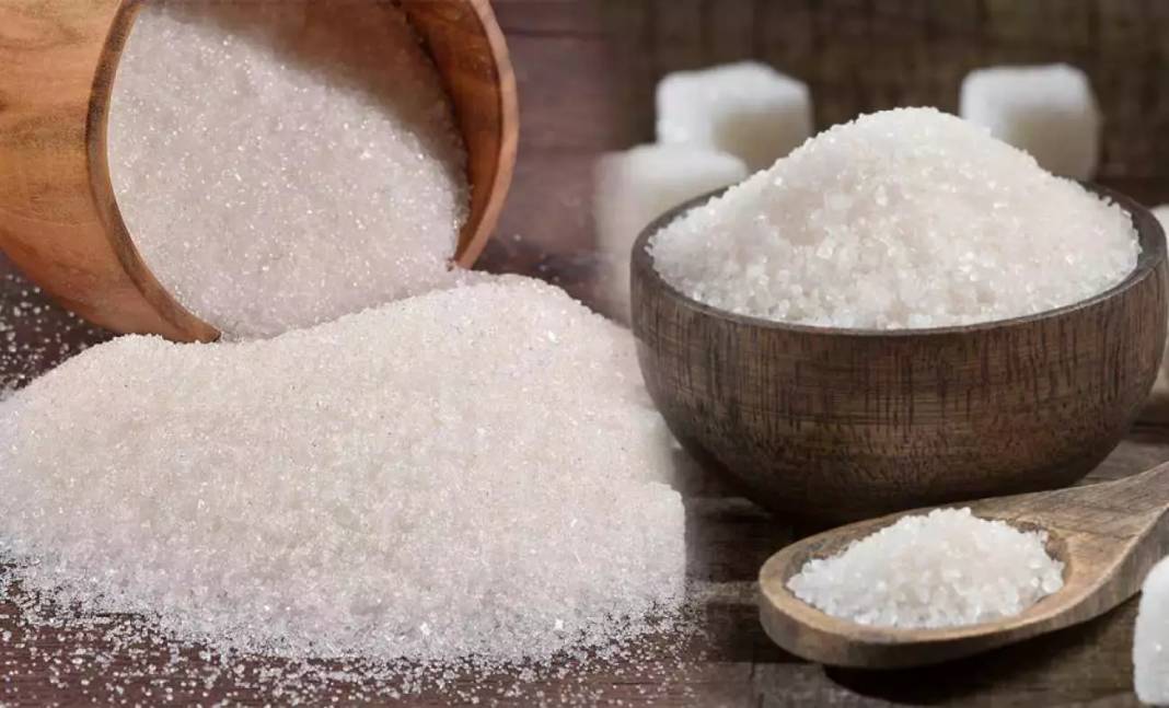 CarrefourSA marketlerinden toz şeker indirimi: 1 kilogramlık paketleri indirime soktuğunu duyurdu; fiyatları 27 TL’ye kadar düşü 4