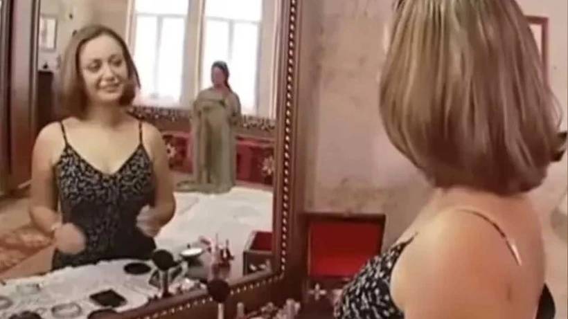 Kızılcık Şerbeti'nin Pembe'sinin Leoparlı elbise pozu olay oldu! Eski hali yürekleri ağızlara getirdi! 4