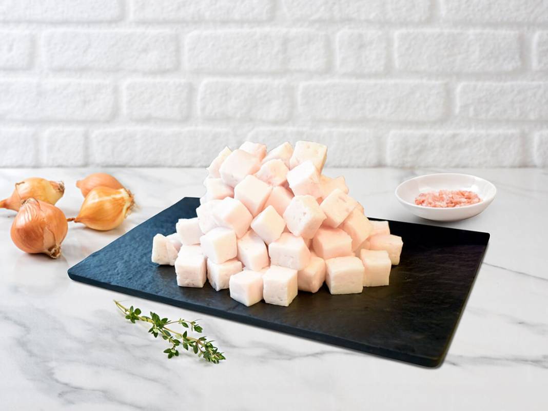 Et yemeklerine o yağı katan bir daha hep böyle pişirecek! Lokum gibi lime lime dağılan et için… 2