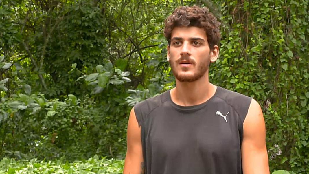 Survivor 2024’ün ilk direk danslı kışkırtması! Yiğit Poyraz’ın olay sözleri Turabi’yi çıldırtacak! 1