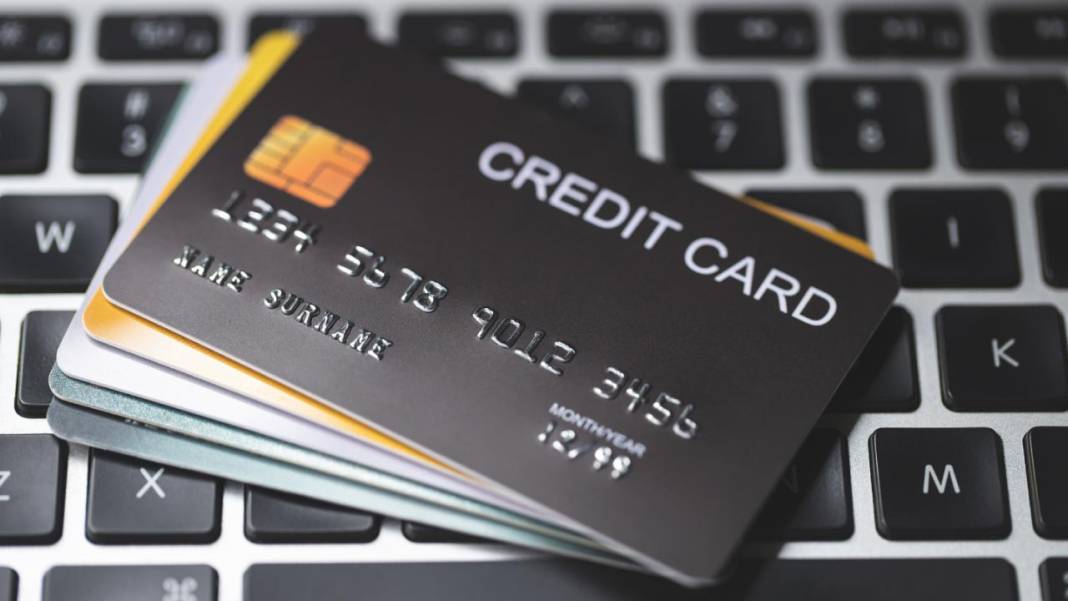 Kredi kartı kullananlar aman dikkat! Yaklaşan sene sonu uyarısı Tüketici Konfederasyonu’ndan geldi! 4
