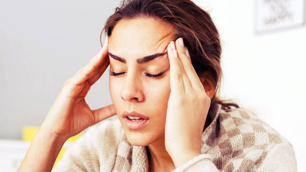 Uzmanlar uyarıyor! Migren ağrınız varsa bu yiyeceklere asla yaklaşmayın! Migren ağrılarını 3 kat artıran besinler… 1