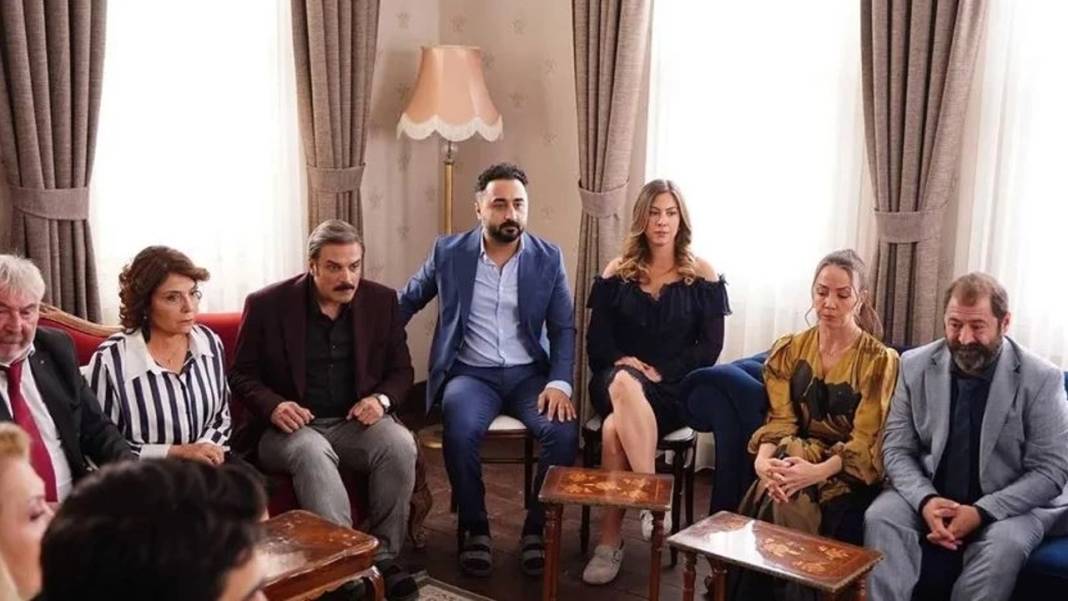 TRT1 izleyicisine iki şok birden! Aile dizileri tek tek yayından kalkıyor: O diziler için hüküm verildi 1