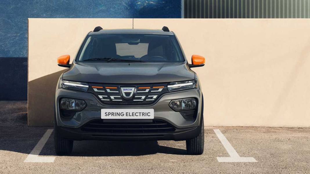 Dacia Elektrikli modelini 1 milyonun altına çekti! Yine şovunu yaptı! Bu fiyata elektrikli araç bulunmaz! 4
