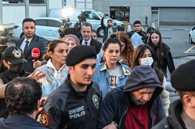 Kirli Sepeti’nden Dilan Polat’a skandal sözler “Enercii diye bağıran kadınınn kocasıyla…” 4