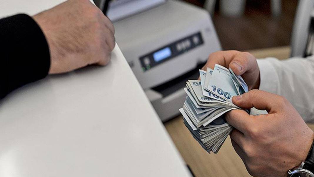 Türkiye İş Bankası kredi limitlerini arşa çıkardı! Tüketiciler şubelere akın etti… Günlük 49 TL'ye 25 bin TL'lik destek! 2