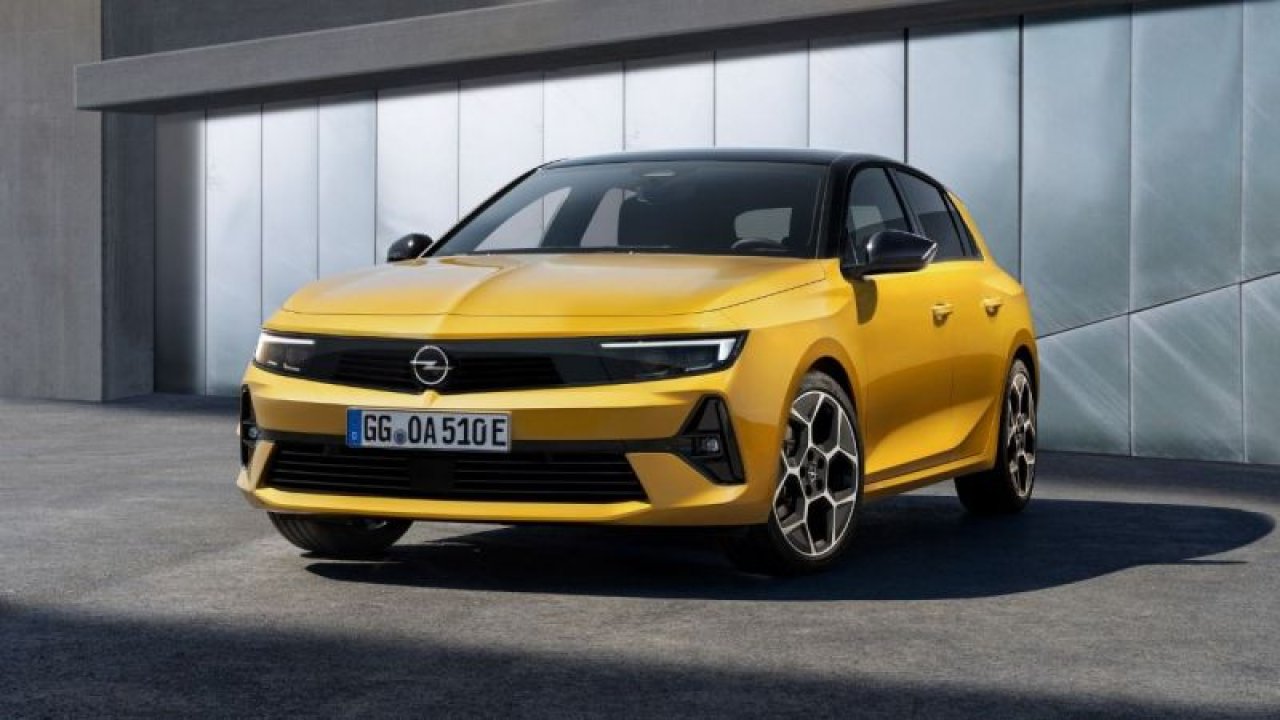 Opel dev kampanyasını duyurdu: En ucuz Astra modeli için bayilerde kuyruk oluştu! İşte Opel Astara Ağustos Fiyatları...
