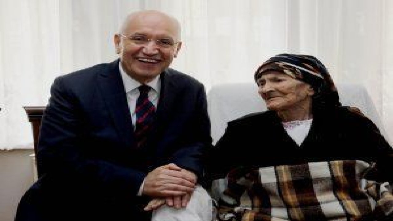 Başkan Yaşar, Yaşlılar Haftası’nda Yenimahalle’nin asırlık çınarına ziyaret etti