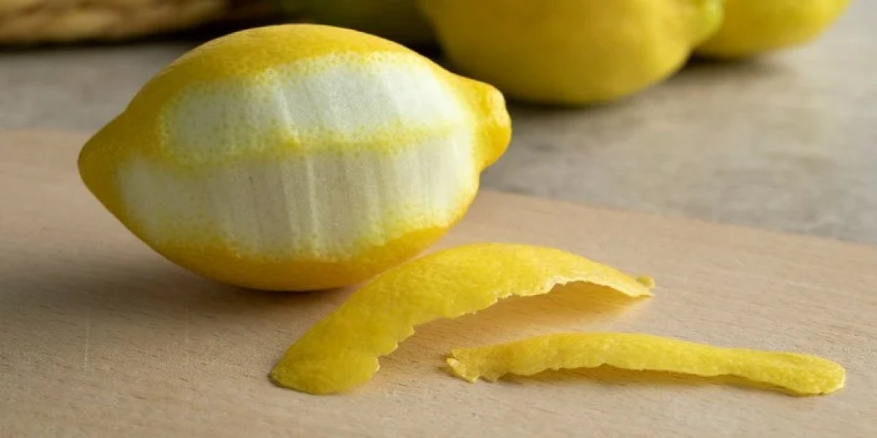 Faydalarını duyanlar şaşırıyor: Bundan sonra atamayacaksınız! Limon kabuklarını evinizin temizlik silahlarına dönüştürün