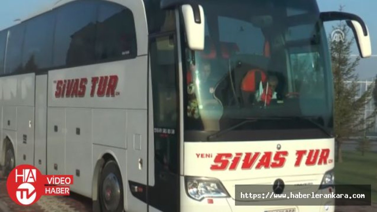 Sivasspor kafilesi Antalya'ya gitti