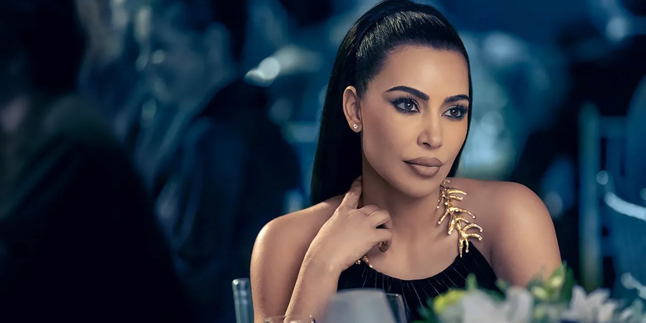 Kim Kardashian’ı daha önce hiç böyle görmediniz: Tenis kortuna bile bikiniyle çıktı! “Her şeyin bir adabı var!”