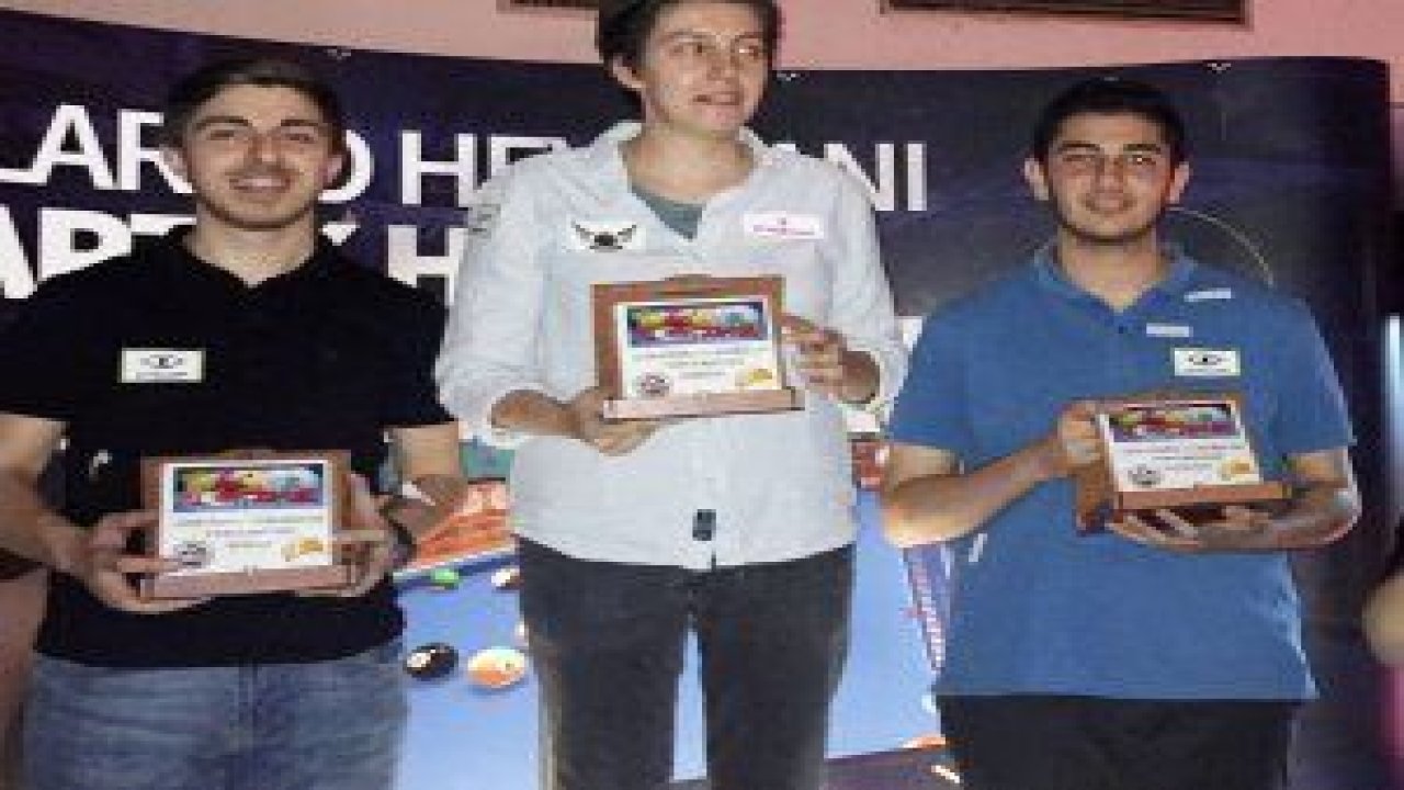 Yenimahalle’nin bilardo şampiyonu Eylül Kibaroğlu 54 erkek sporcuyu yendi
