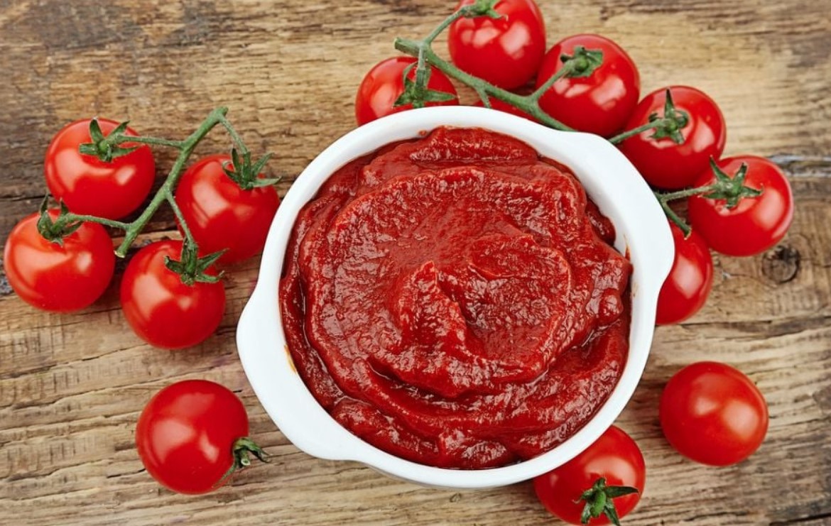 Domates Salçanız Küflenmeden Aylarca Koruyun! Peki Kaç kilo domatesten ne kadar salça çıkar?