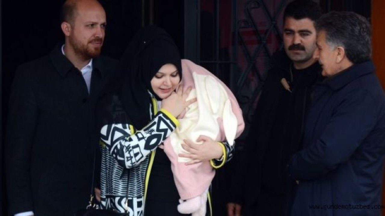 Bilal Erdoğan oy kullanmaya eşi ve çocuğuyla geldi