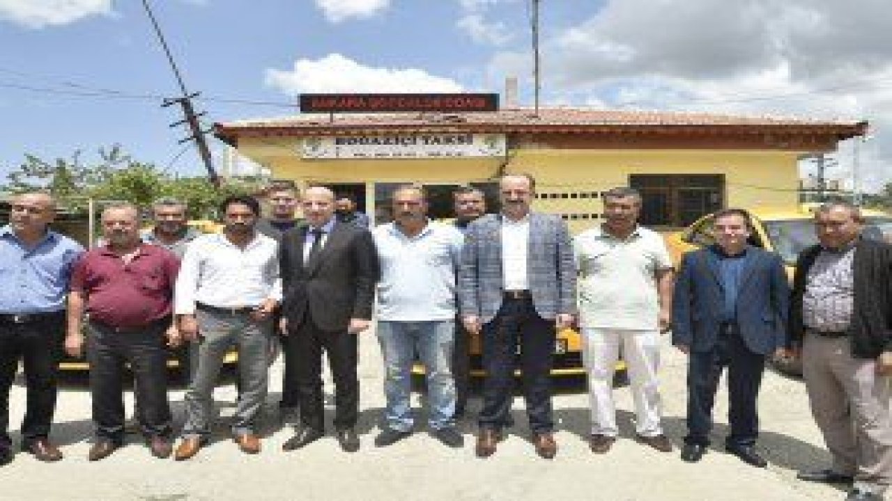 AK Parti Ankara Milletvekili Ali İhsan Arslan ve Mamak Belediye Başkanı Mesut Akgül, Mamak’ta hizmet veren taksi duraklarını ziyaret etti