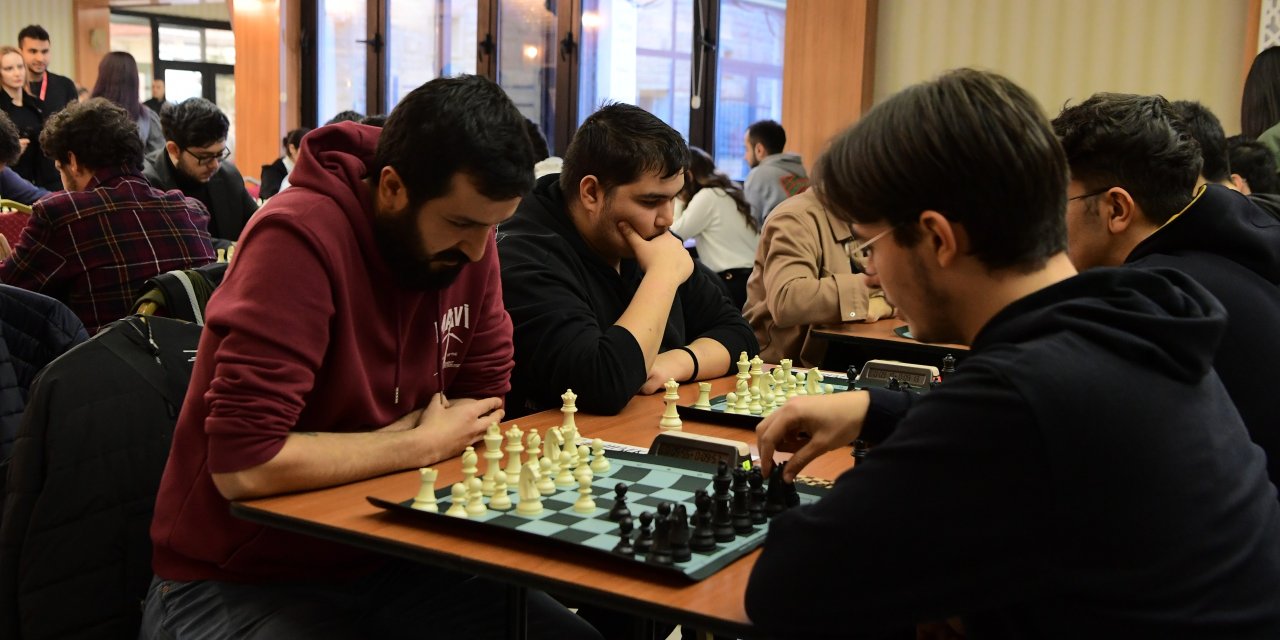 Mamak'ta Satranç Turnuvasında Hamleler Konuştu