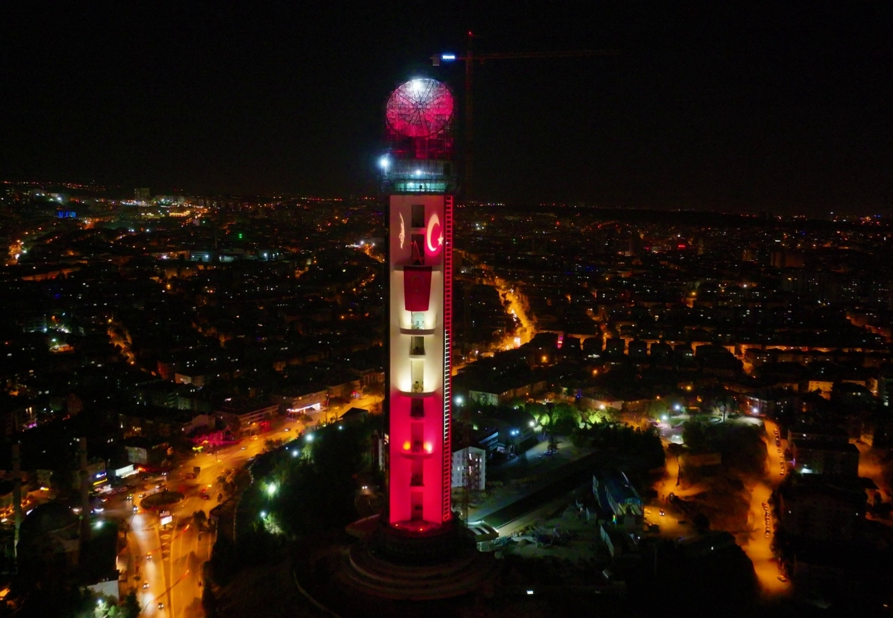 Atatürk Cumhuriyet Kulesi’ne Ziyaretçi Akını