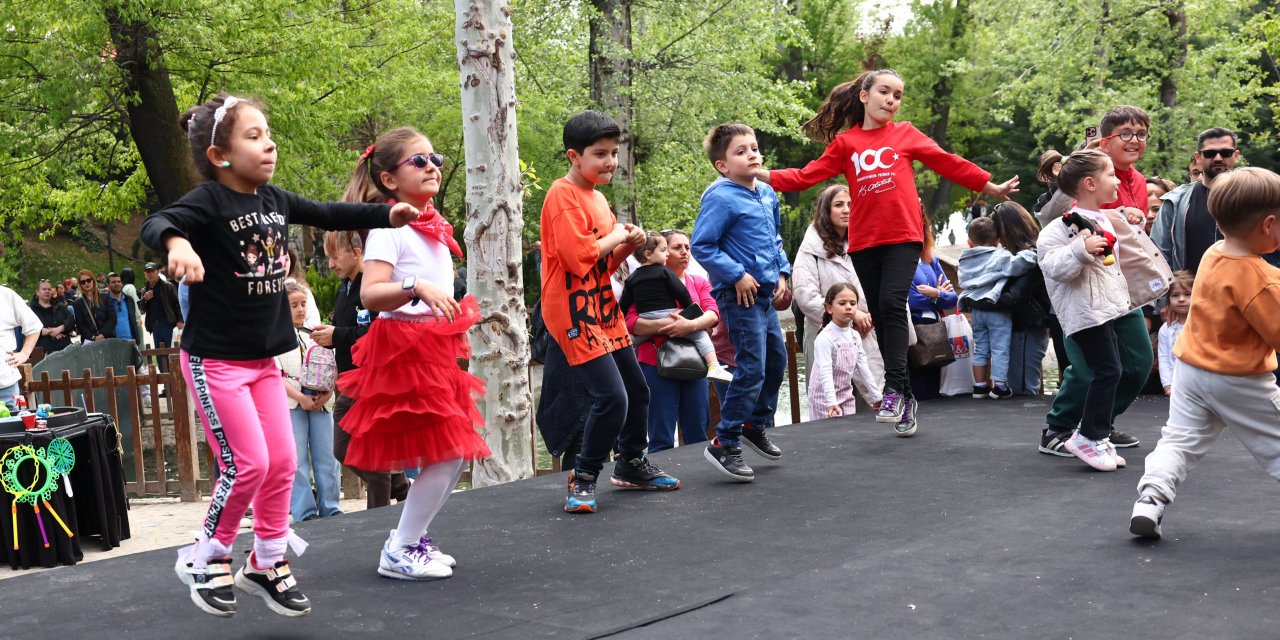 Çankaya'da 23 Nisan Çocuk Şenliği! Çocuklar Kuğulupark'ta Doya Doya Eğlendi - Ankara Haberleri