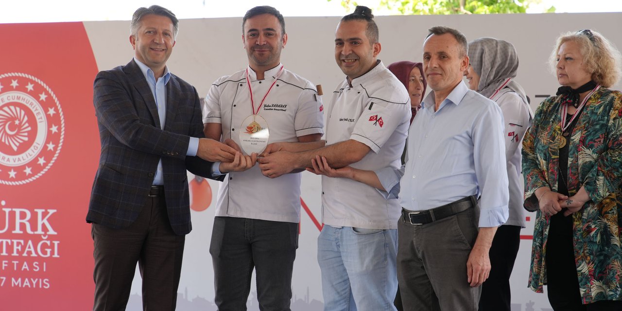 Ankara'da Yöresel Yemek Yarışması! “En İyi Lezzet Ödülü”nün Sahibi Keçiören Oldu!