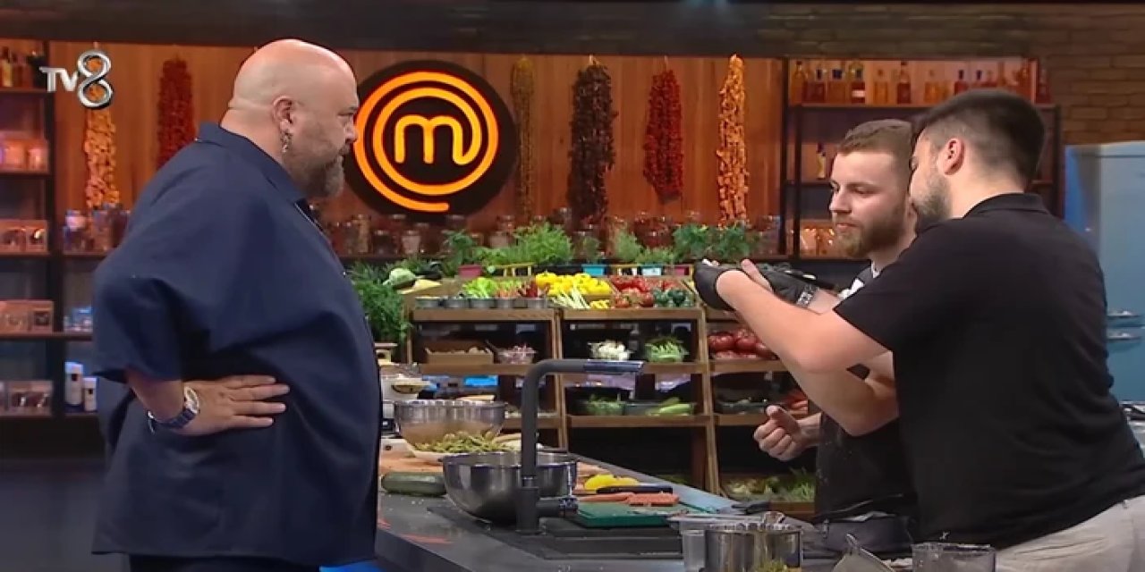 Masterchef’ten Elenen İsim İfşa Oldu! Göbek Atıldı, Davul Zurna Tutuldu! “Seyirci Havalara Uçacak”