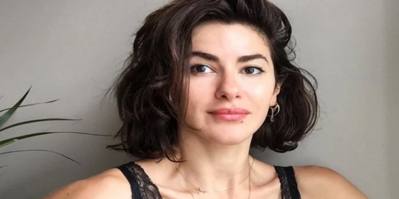Nesrin Cavadzade Derin Dekoltesiyle Paylaştı! Hayranlarını Mest Etti! Kusursuz Fiziğiyle Beğenileri Topladı!
