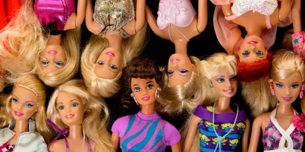 Evinizde Bir Servet Yatıyor Olabilir! Kutusu Açılmamış Barbie Bebekler Rekor Fiyatlara Satılıyor! Bir Araba Fiyatı!