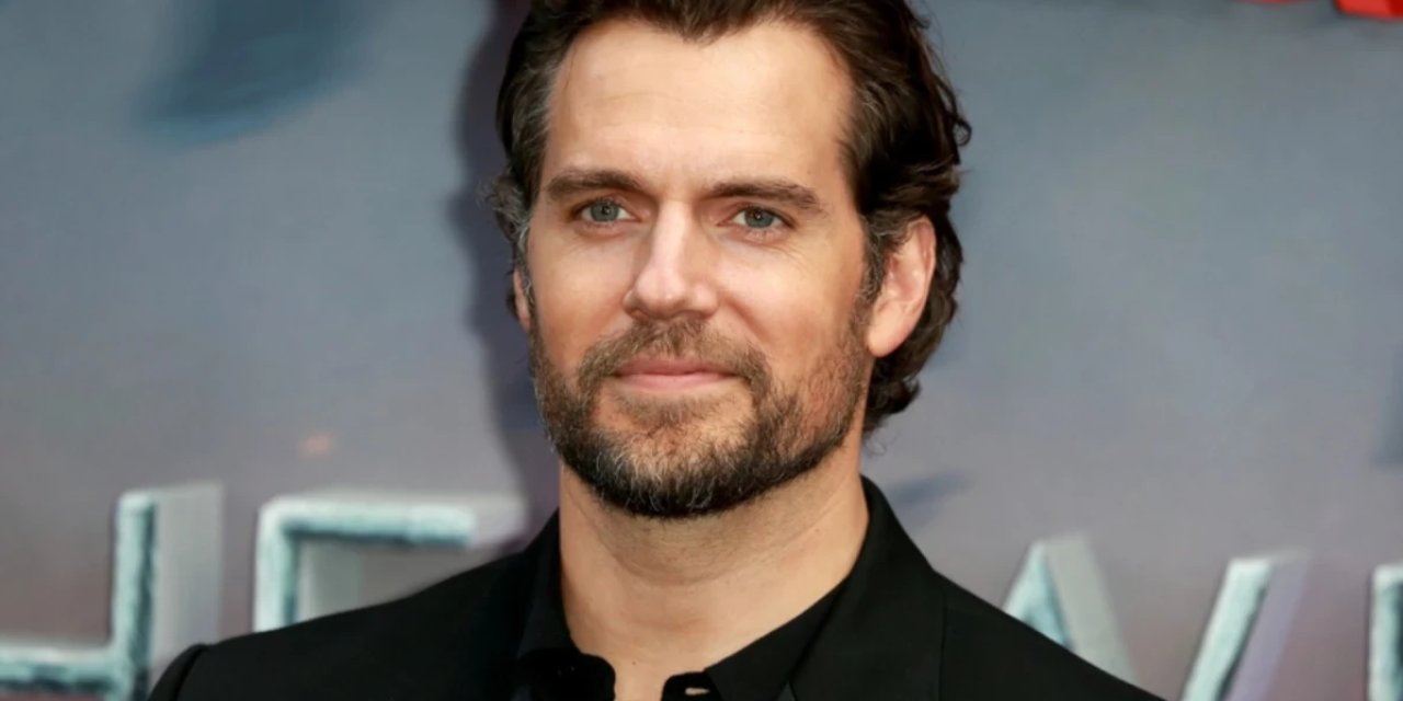 Henry Cavill’in Yeni Saçları Sosyal Medyayı İkiye Böldü! “Bir Devrin Sonu” Yorumları!