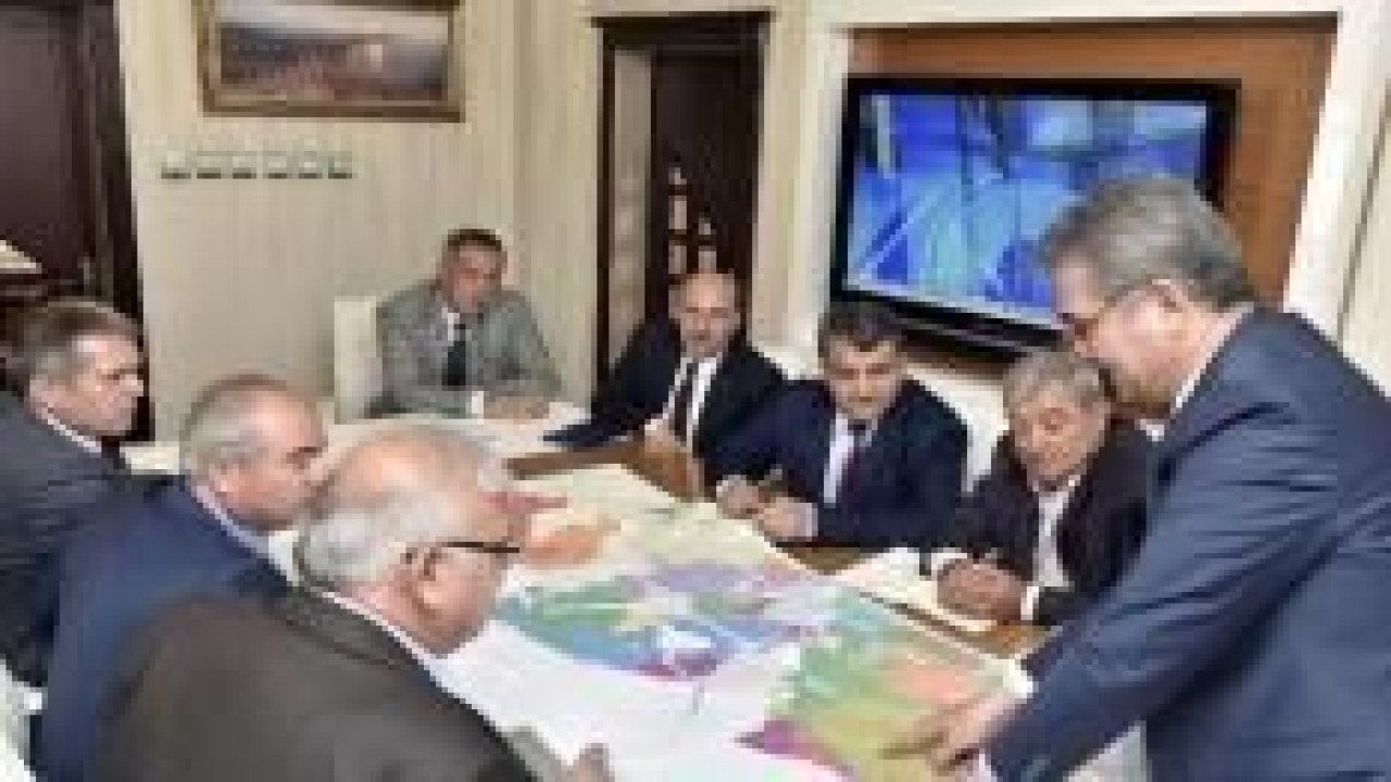 Başkan Köse, başkan yardımcıları ile projelerini konuştu