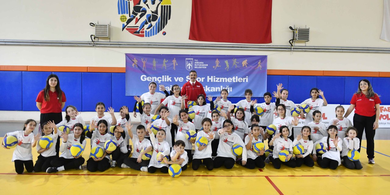 Geleceğin Sultanları Sincan'dan Yetişiyor! Ücretsiz Fabrika Voleybol... Çocuklara Dev Spor Yatırım!