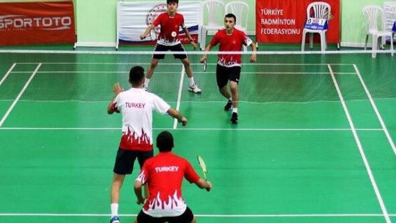 Uluslararası 17 Yaş Altı Badminton turnuvası başladı