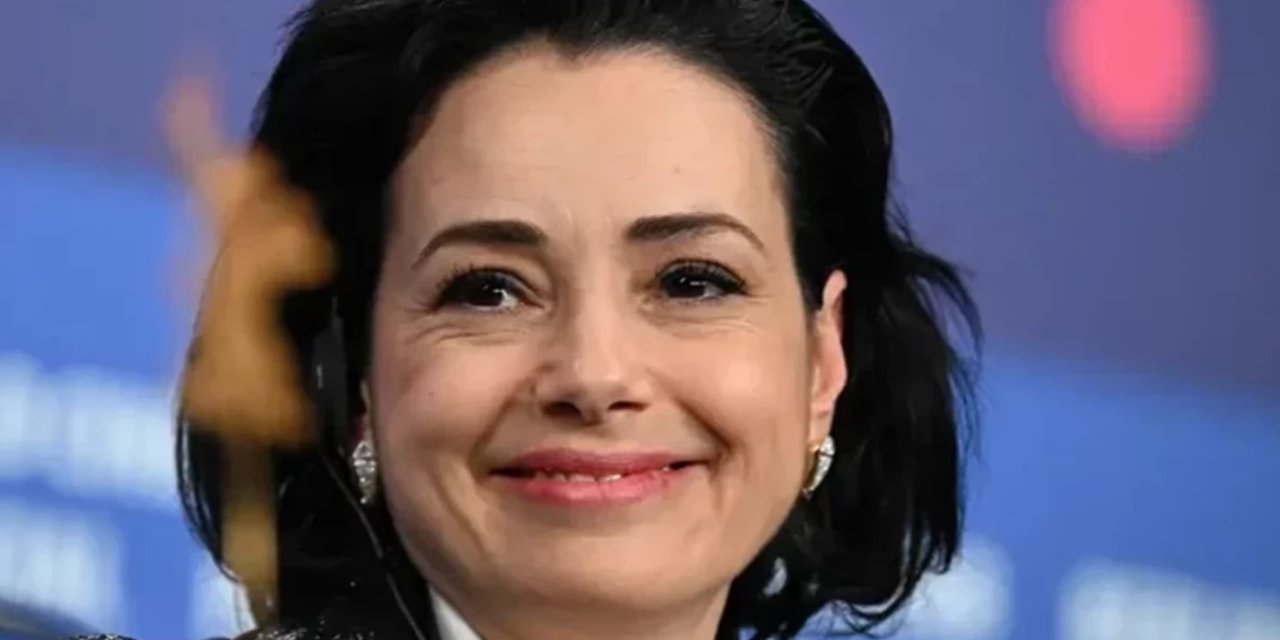 Aşk Orucunu Bozdu! Özgü Namal’ın Yeni Sevgilisi Kim? Yıllar Sonra İlk Kez Konuştu! Özgü Namal’dan Net Aşk İtirafı!