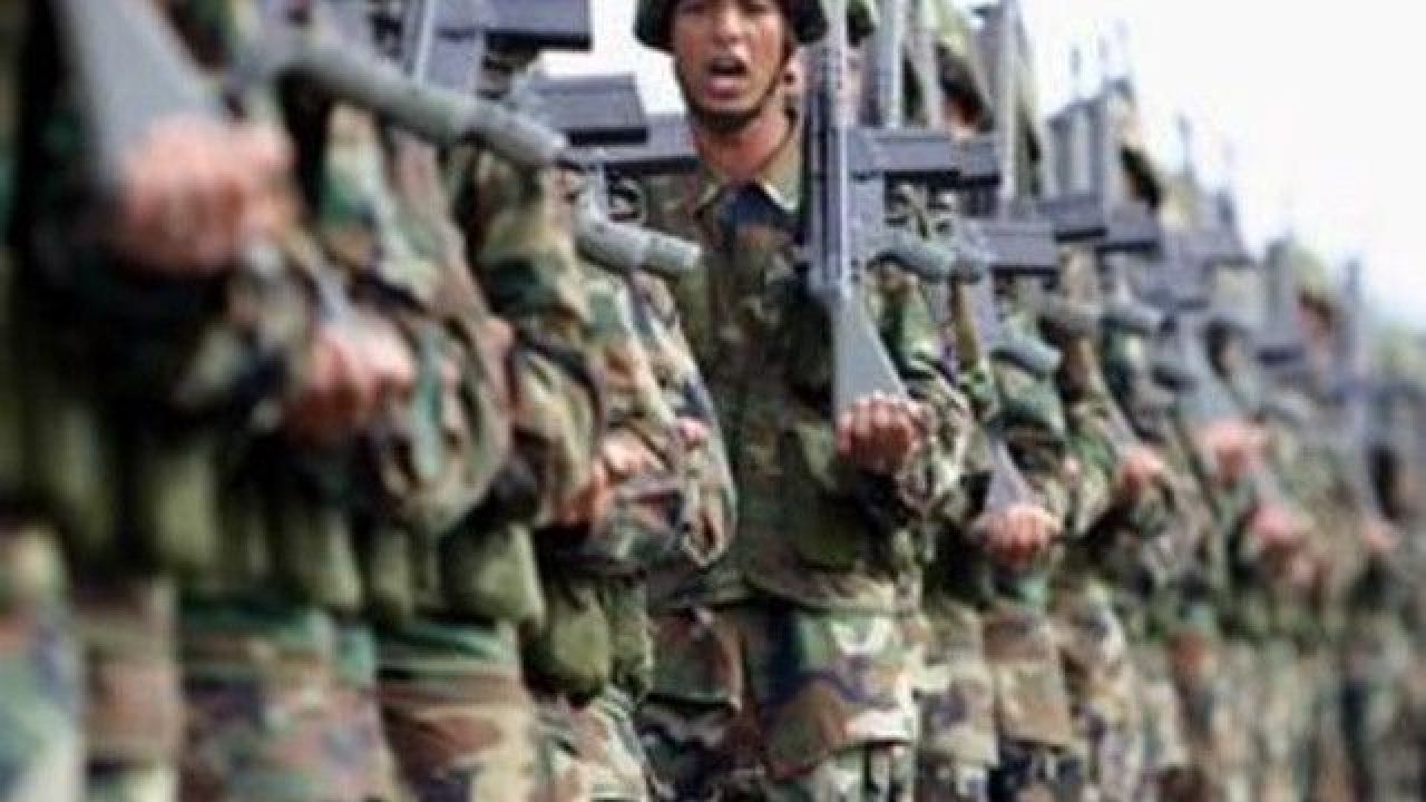 Son Dakika: Askerlik süresi 6 ayını dolduranlar yasayla terhis