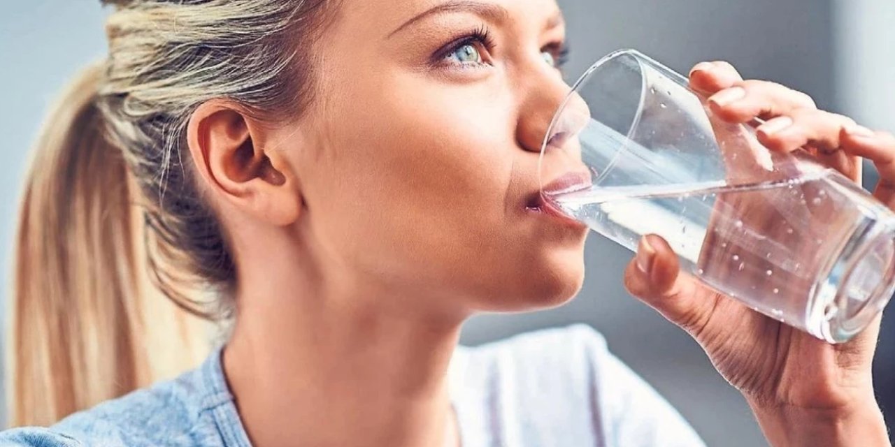 Uzmanlardan Kritik Uyarı! Ramazan’da En Büyük Hata: Asitli İçecekler Böbrek Sağlığını Tehdit Ediyor!