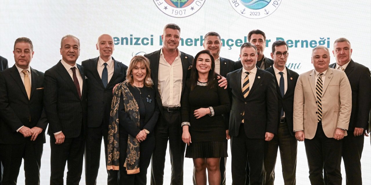 Fenerbahçe'de Tedesco Müjdesi ve Şampiyonluk Yemini! Sadettin Saran Birlik Beraberlik İçin Neyi İşaret Etti?