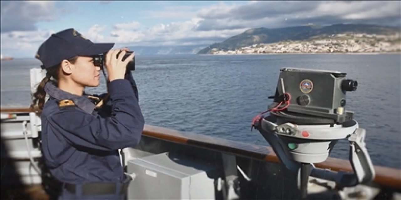 Çanakkale Geçilmez Dedirten Kahramanlık! Nusret Mayın Gemisi'nin Tarihi Rotasındaki Seyri Herkesi Duygulandırdı.