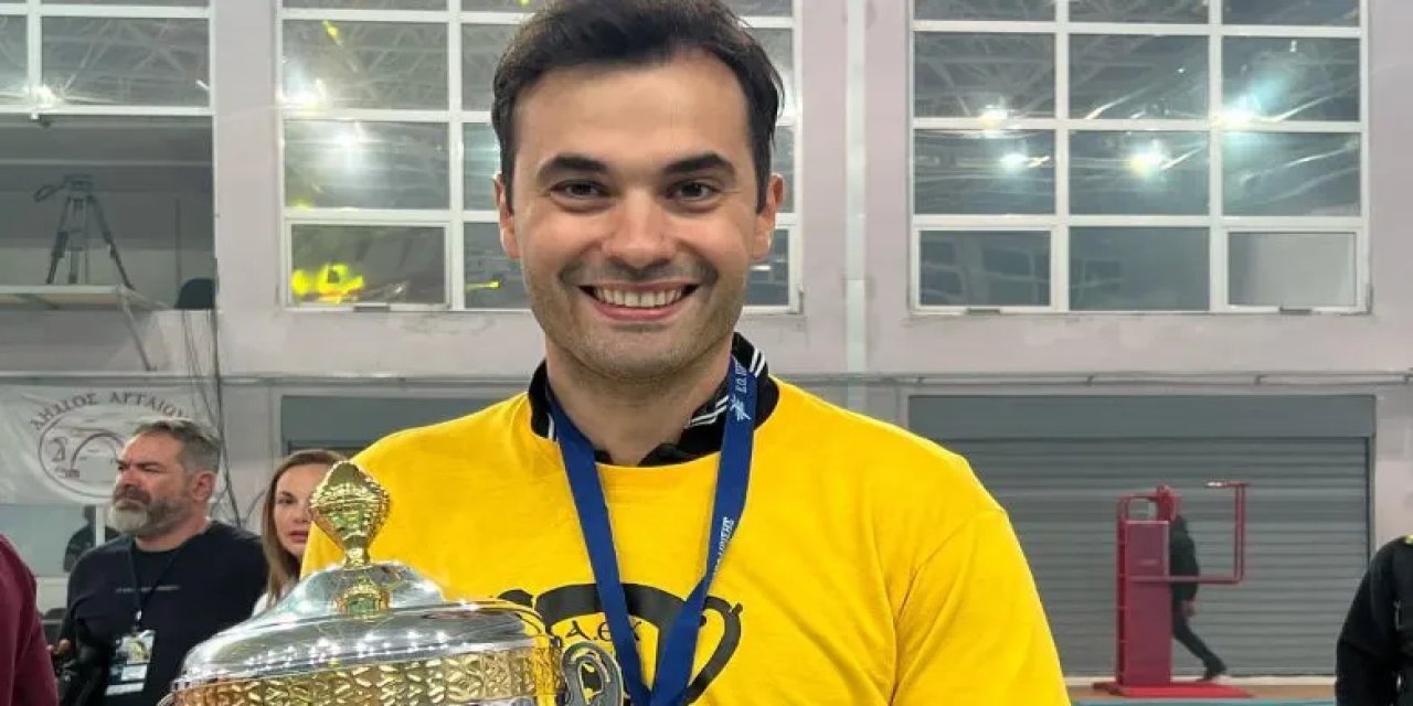 Komşu'da Türk Rüzgarı: Yunus Öçal Yunanistan'da Tarih Yazdı! Sadece İki Haftada Şampiyonluk Geldi.