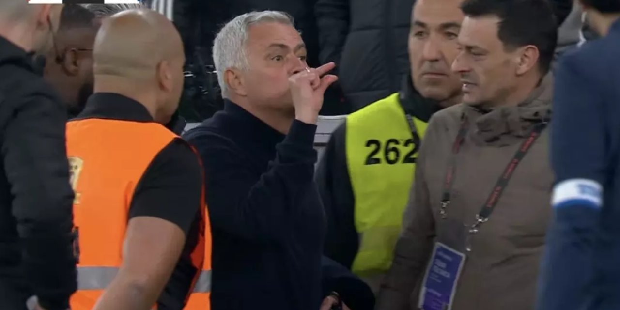 Mourinho'dan Flaş Açıklama! Fenerbahçe'de İşin İçine Girdi! “Hain” Sözlerine Dayanamadı Kırmızı Kart Gördü!