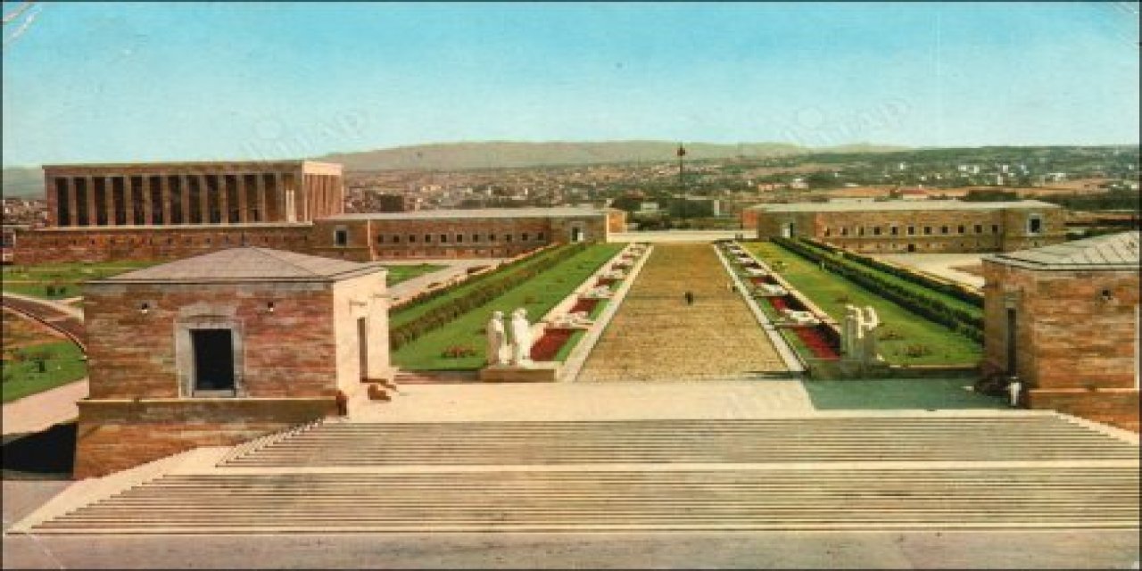 Görenler Tesadüf Sanıyordu Ama Bilerek Yapıldı! Anıtkabir’in Hiç Bilinmeyen 24 Sırrı Şaşkına Çeviriyor.